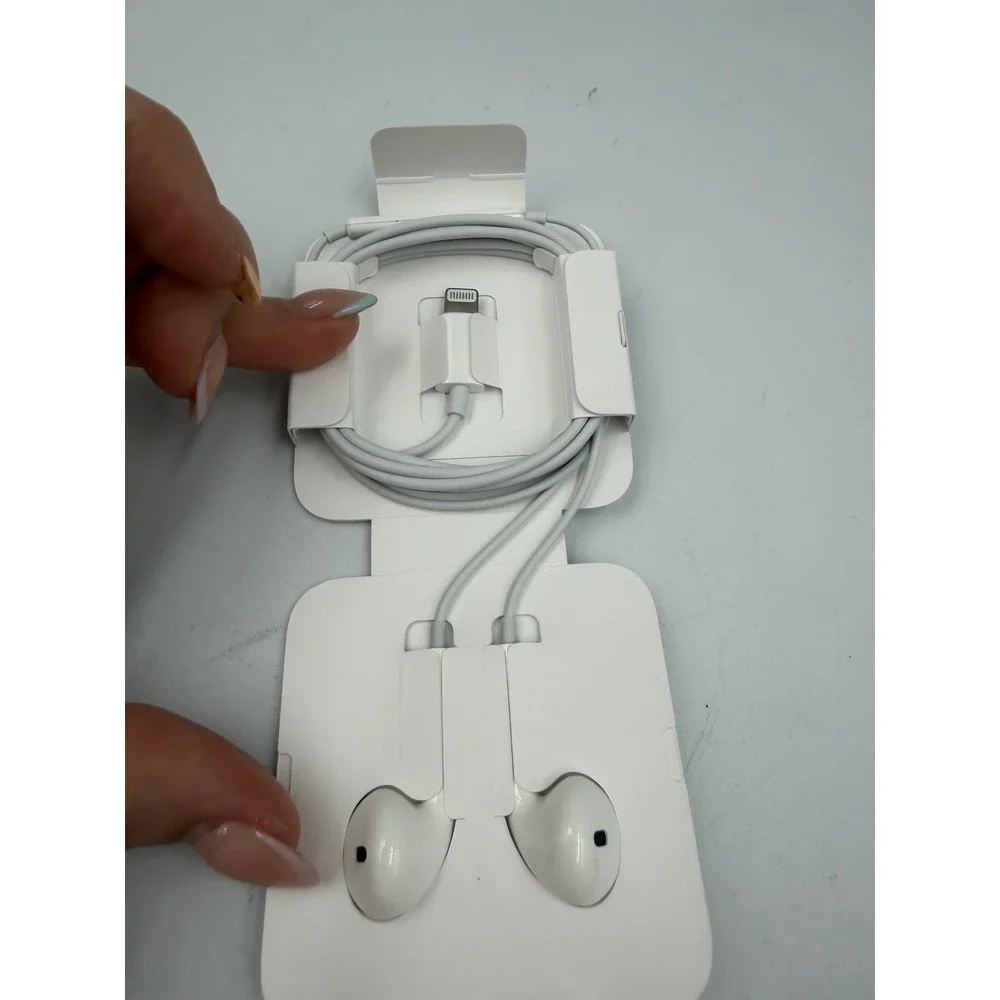 NEW Apple iPhone 7 Plus/8/X Original OEM Earbuds Headphones Lightning & XtraPair